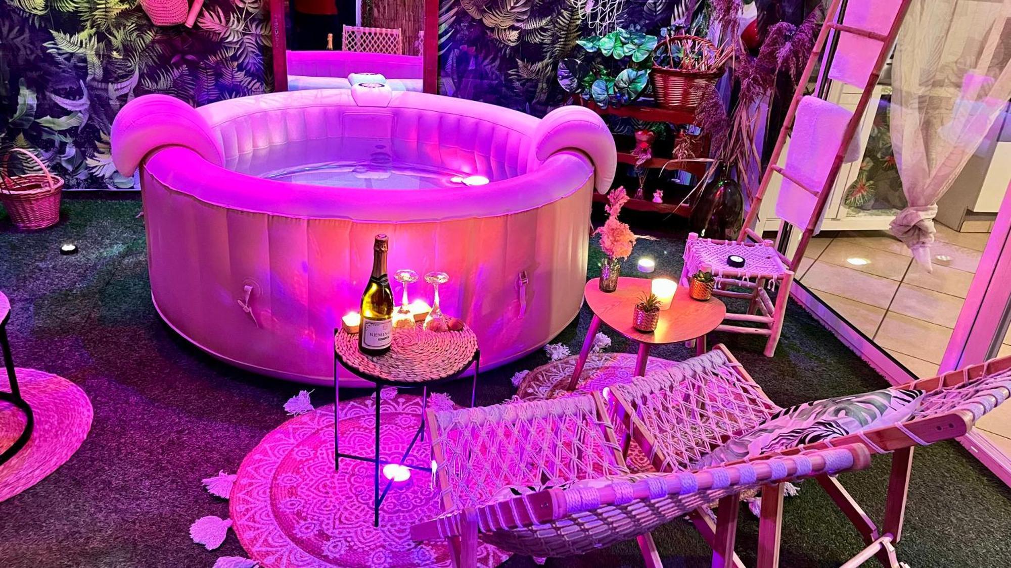 Un Mirage Tropical En Bord De Loire, Love Et Detente Saint-Clément-des-Levées エクステリア 写真